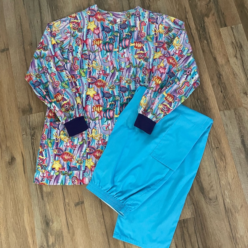 Colorful Women’s Scrub Top and Pants.